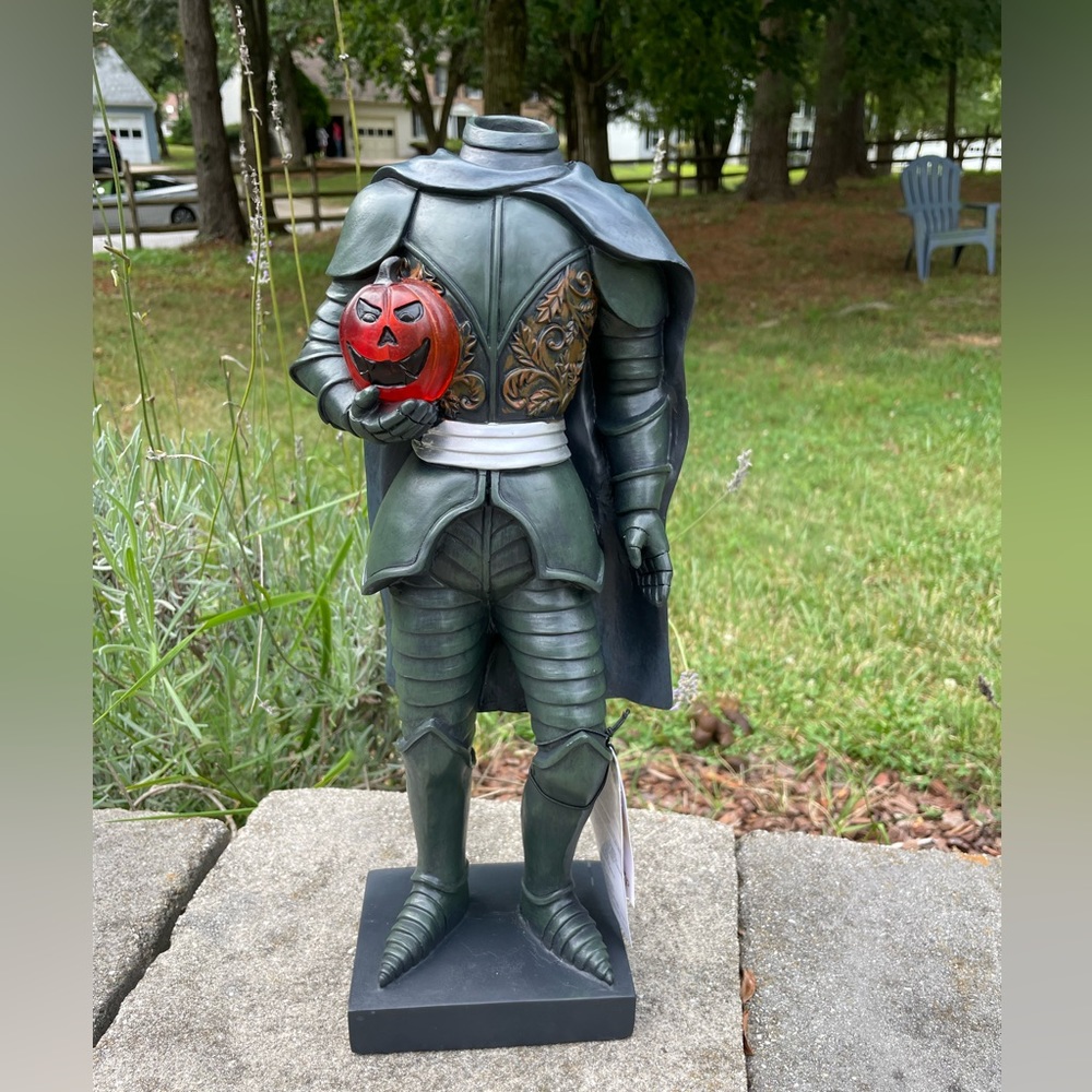 Halloween 14.5” Sleepy Hallow Headless Horseman LED light up statue